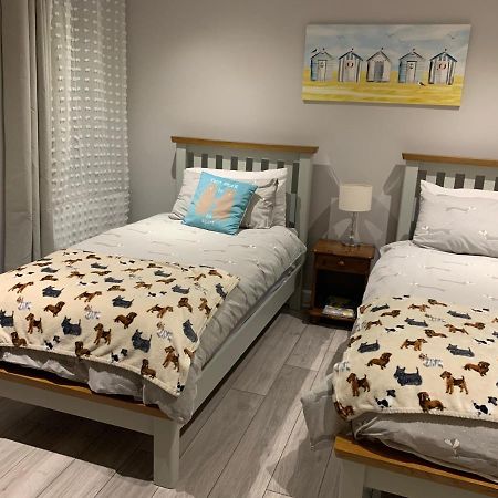 Cosy 3 Bedroom Apartment In Central Portrush With Sea Views Exteriör bild