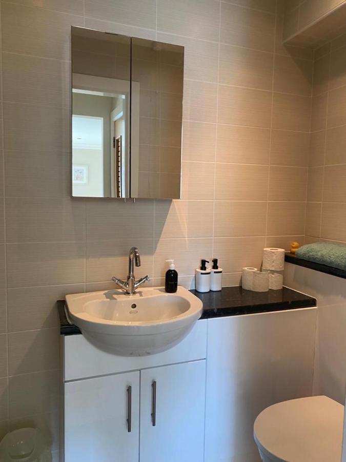Cosy 3 Bedroom Apartment In Central Portrush With Sea Views Exteriör bild